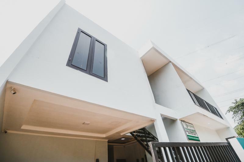 Hotel Reddoorz @ Limo Depok Exteriér fotografie