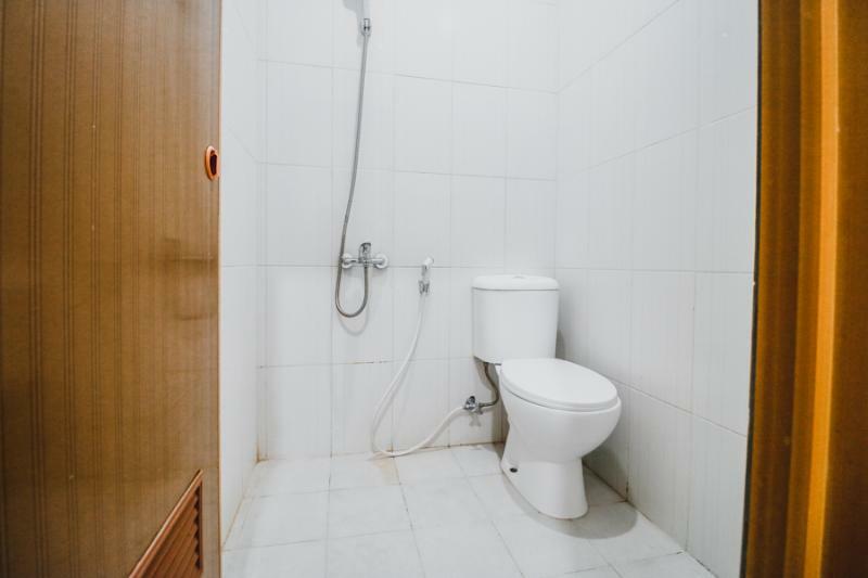 Hotel Reddoorz @ Limo Depok Exteriér fotografie